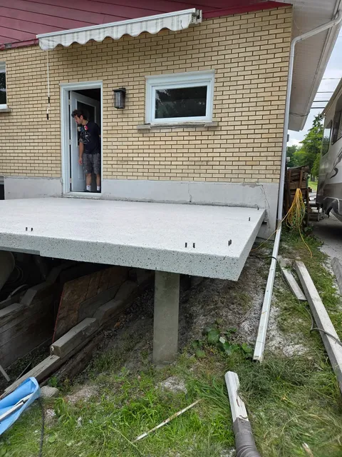 Terrasse en béton après revêtement polyaspartique